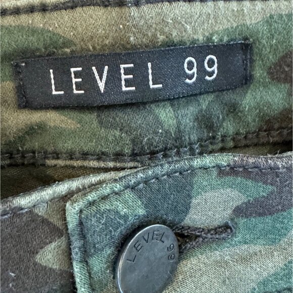 Level 99 Camo Jogger Zipper Pants Women Size 26 Green Camouflage Stretch Slim Fi - Picture 3 of 6